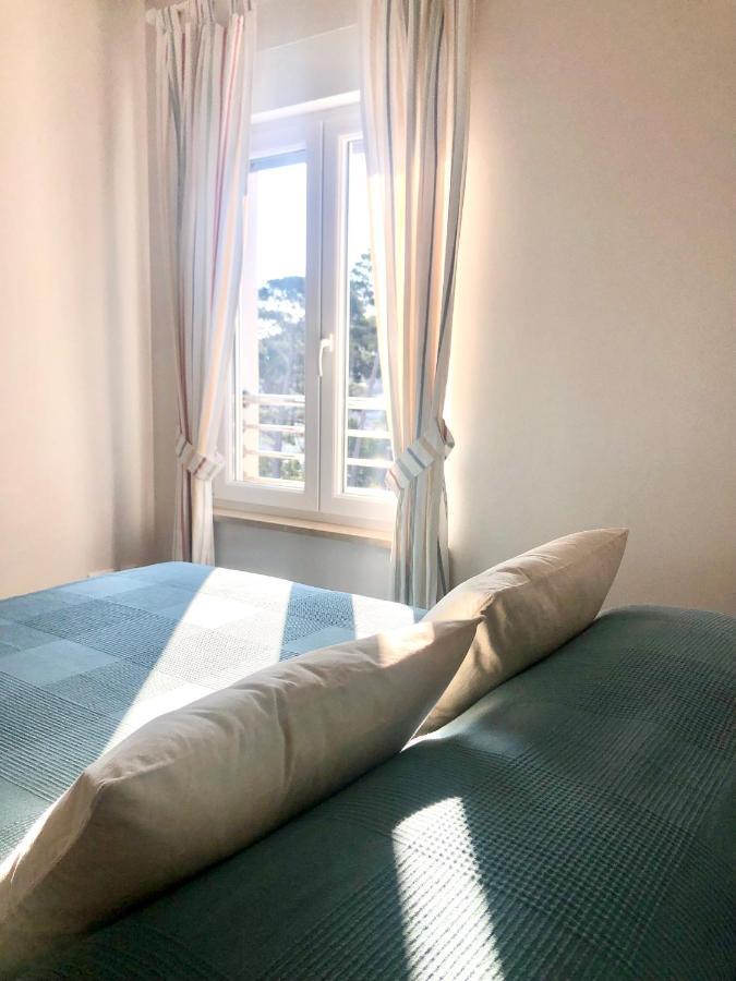 Beautiful View Apartment With Garage Space マリ・ロシニュ エクステリア 写真
